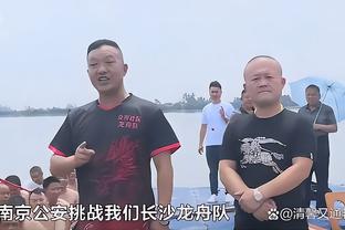 罗马诺：达曼协作有意埃弗顿中场杜库雷，已与相关方面接触